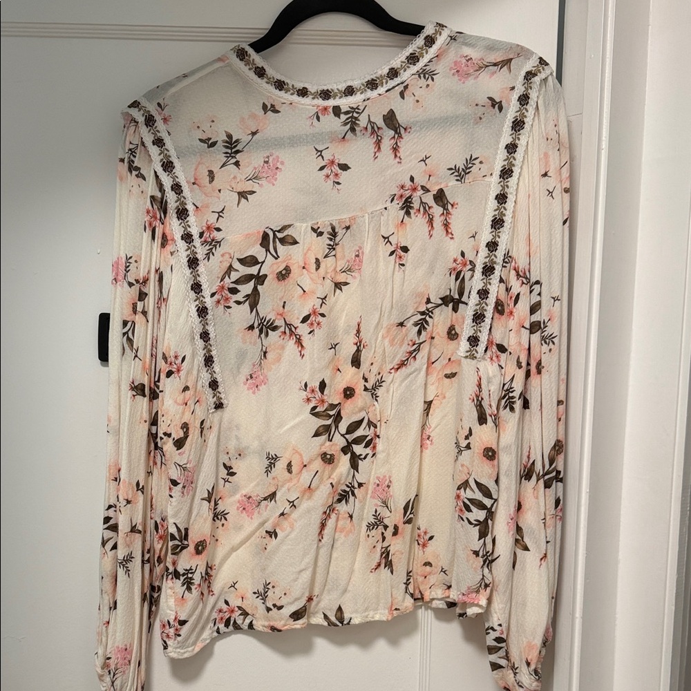 Chic Floral Long Sleeve Blouse